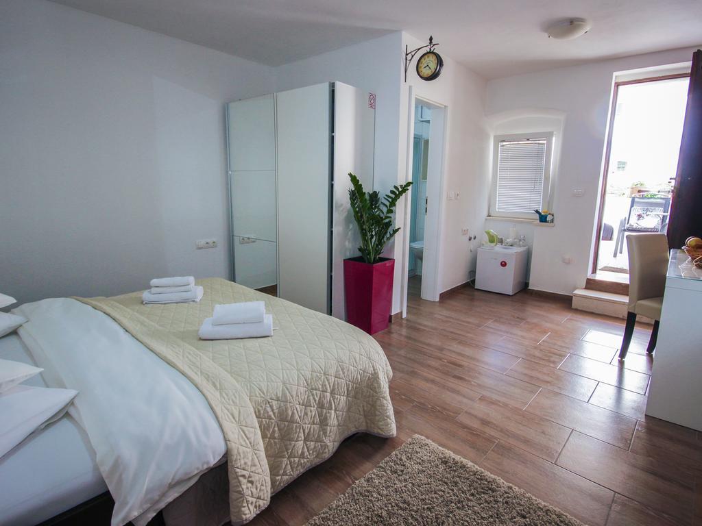 Guest House Vagabundo Imb Split Exteriör bild